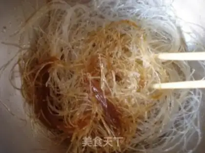 Make Garlic fan dolls step 5