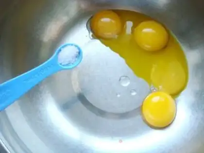 Make Heartless fruit cake step 2