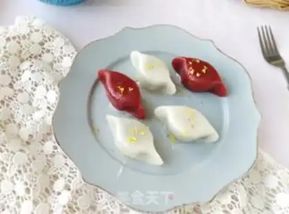 Make Garlic fan dolls step 9