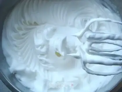 Make Heartless fruit cake step 9
