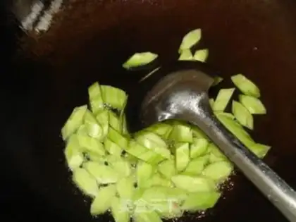 Make Cashew shrimp step 2