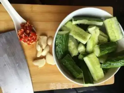 Make Cold cucumber step 1