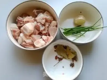 Make Scrambled red meat step 0