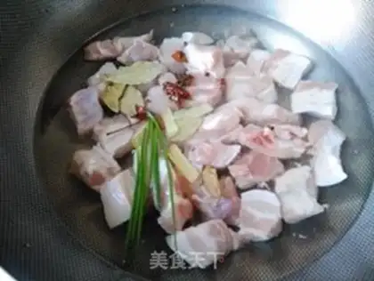 Make Scrambled red meat step 1