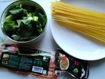 Make Chinese pasta step 0