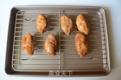 Make Cheese fried chicken wings step 1