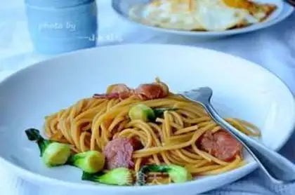 Make Chinese pasta step 8