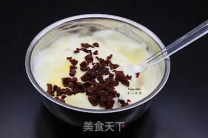 Make The cranberry twilight cake step 6
