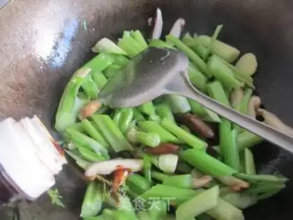 Make Fry mushrooms step 4