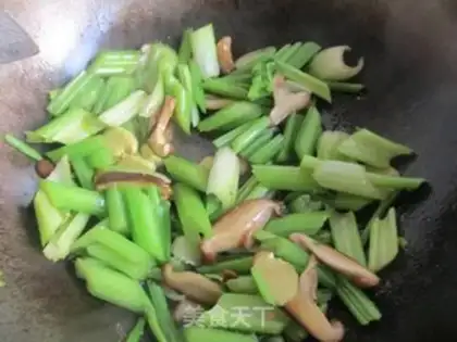 Make Fry mushrooms step 5