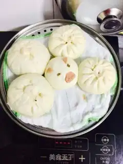 Make Red bean pig bun step 5