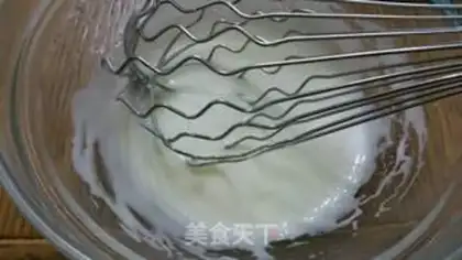 Make Sour cream pine cake. Less oil step 1