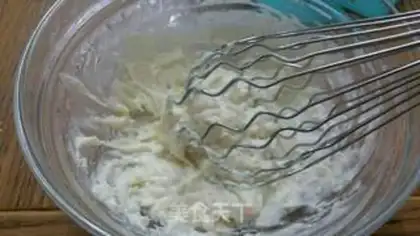 Make Sour cream pine cake. Less oil step 2