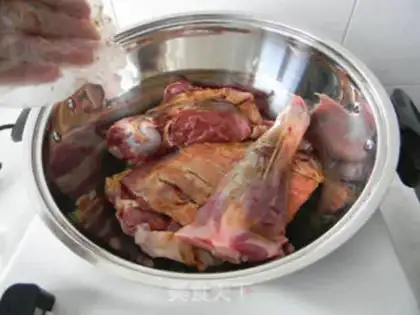 Make Hands on the leg step 5