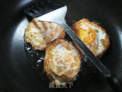 Make Pinebread and egg step 2