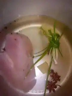 Make Spicy chicken silk step 1