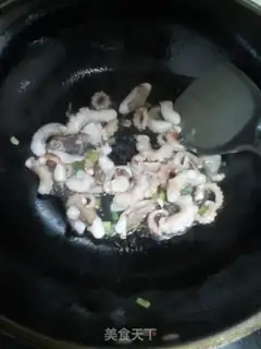 Make Onion fried octopus step 2