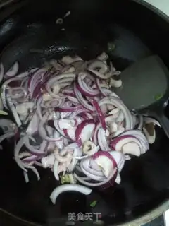 Make Onion fried octopus step 3