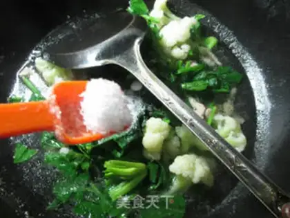 Make The spinach casserole step 7