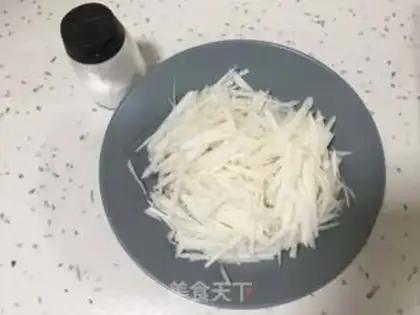 Make Scrambled radish step 1
