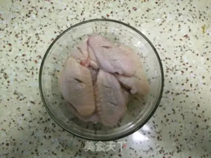 Make The honey is on the wings step 0