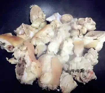 Make Peanut pig hoof step 10