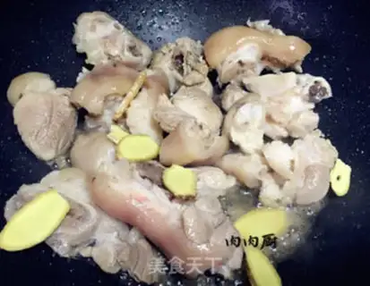 Make Peanut pig hoof step 11