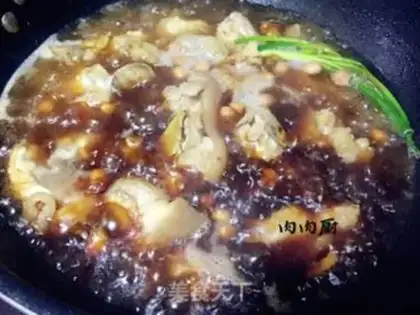 Make Peanut pig hoof step 13