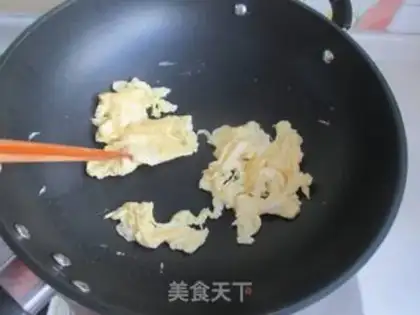 Make Fan fried eggs step 4