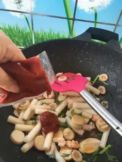 Make Hot fried rice cake step 7