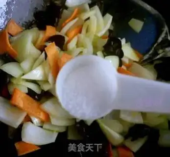Make Carrot and mooched onions step 3