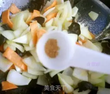 Make Carrot and mooched onions step 4