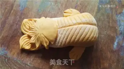 Make Little tiger flower step 17