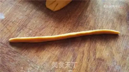 Make Little tiger flower step 19