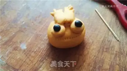 Make Little tiger flower step 23