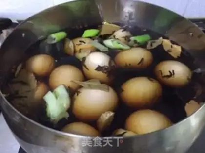 Make Five spicy tea eggs step 2