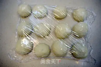 Make octopus ball bread step 5