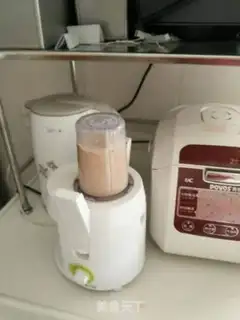 Make A red-tree banana shake step 3