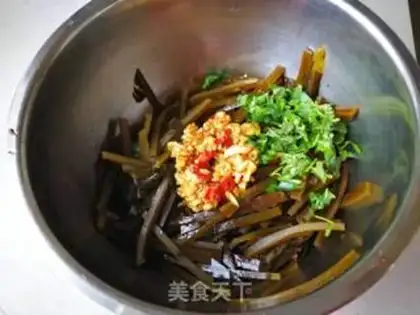 Make The cold seaweed roots step 4