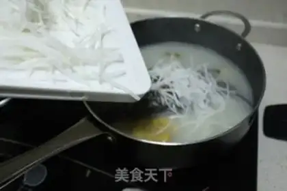 Make The radish gravy soup step 5