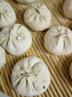 Make Horses and gravy buns step 8