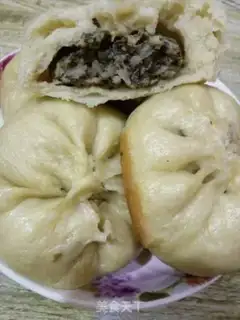 Make Horses and gravy buns step 11