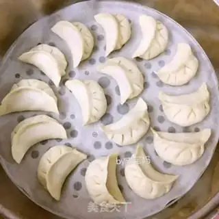 Make A radish pork dumpling step 11