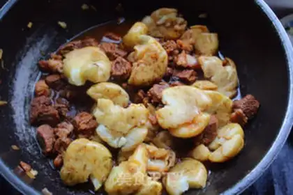 Make Beef roasting potatoes step 11