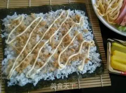 Make Simple sushi rolls step 3