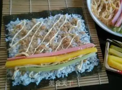 Make Simple sushi rolls step 4