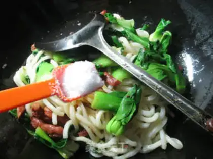 Make The green oxen willows and twilight noodles step 6