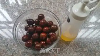 Make Sugar roasted chestnuts step 1