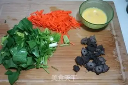 Make Soup from the sea cucumbers step 1