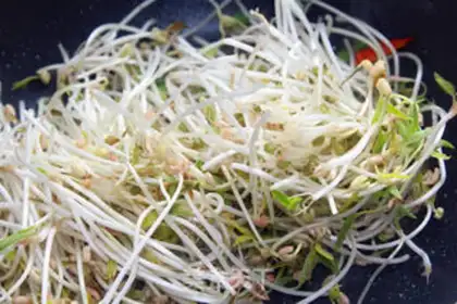 Make Jealous green bean sprouts step 5
